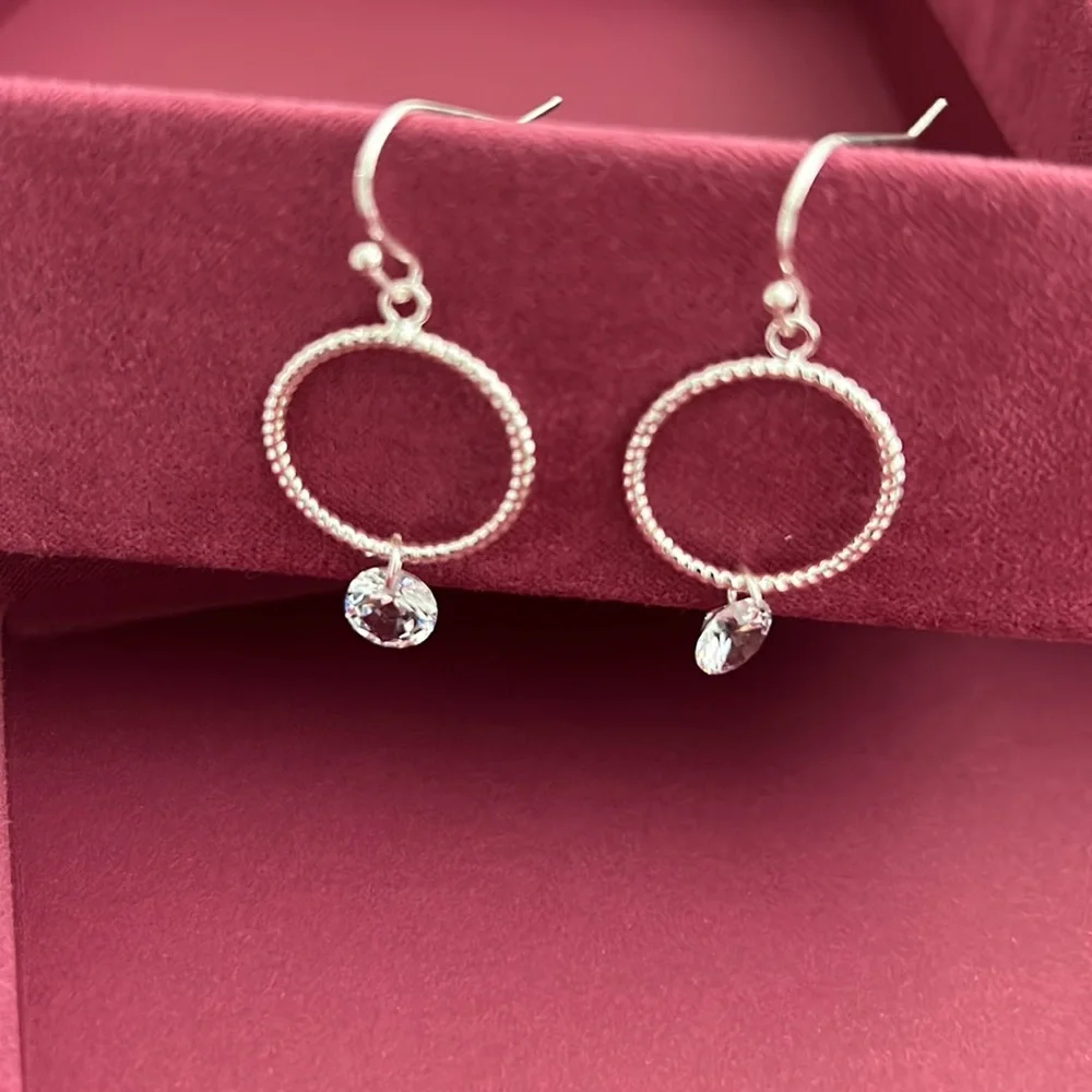 NWOT Silver Ring Drop Earrings Swarovski Crystal